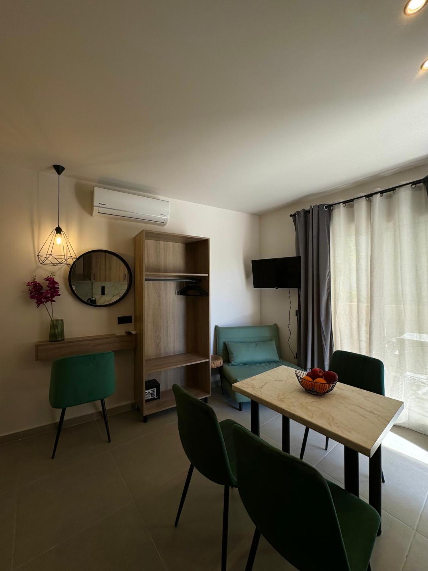 Bay View Apartment Faliraki Exterior photo